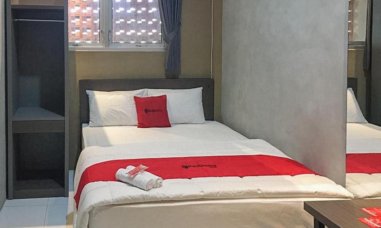 Hotel Reddoorz Near Wisata Paribendo Lawang Exteriér fotografie