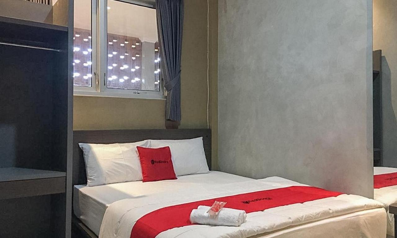 Hotel Reddoorz Near Wisata Paribendo Lawang Exteriér fotografie